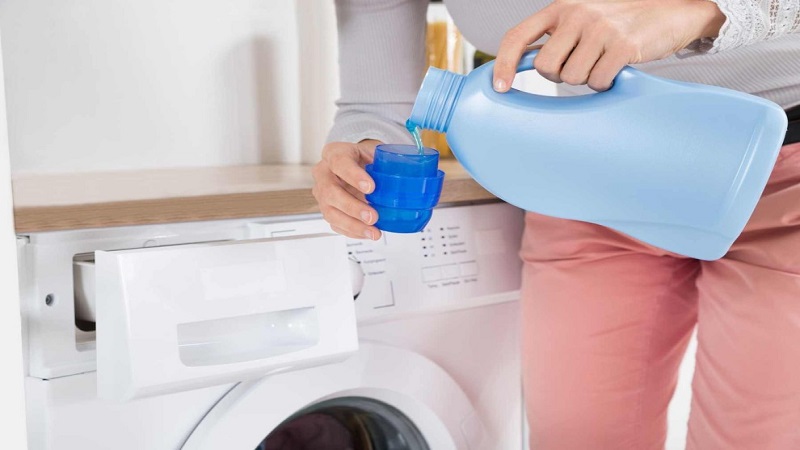 Sử dụng nước giặt riêng dành cho máy giặt